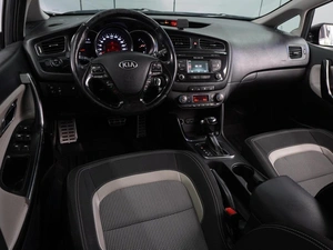 Хетчбэк Kia Ceed 2013 года, 924000 рублей, Воронеж