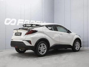 Внедорожник Toyota C-HR 2020 года, 2830000 рублей, Омск
