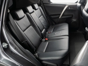 Внедорожник Toyota RAV4 2014 года, 2299000 рублей, Тюмень