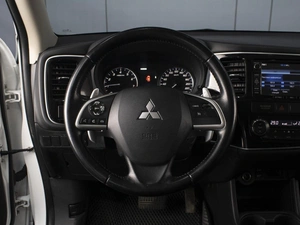 Внедорожник Mitsubishi Outlander 2013 года, 1480000 рублей, Омск