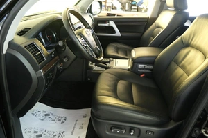 Внедорожник Toyota Land Cruiser 2017 года, 6489000 рублей, Омск