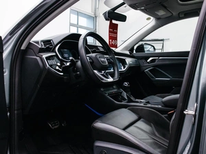 Внедорожник Audi Q3 2021 года, 4145000 рублей, Красноярск