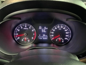 Седан Kia Rio 2018 года, 1355000 рублей, Красноярск