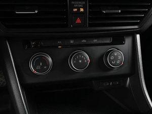 Седан Volkswagen Jetta 2020 года, 1639000 рублей, Аксай