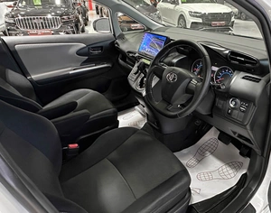 Минивэн Toyota Wish 2009 года, 1297000 рублей, Красноярск