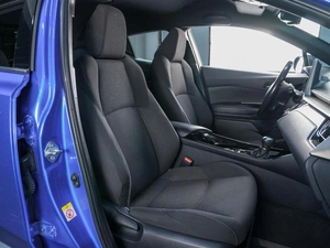 Внедорожник Toyota C-HR 2019 года, 2249000 рублей, Сургут