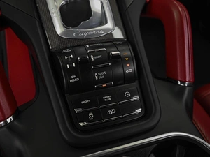 Внедорожник Porsche Cayenne GTS 2016 года, 3148000 рублей, Ставрополь
