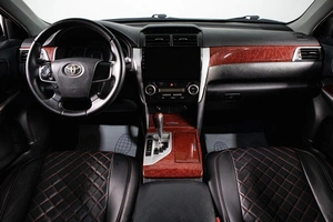 Седан Toyota Camry 2012 года, 1159000 рублей, Сургут