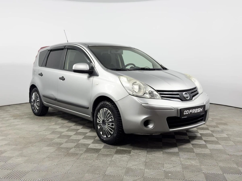 Хетчбэк Nissan Note 2011 года, 725300 рублей, Казань