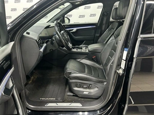 Внедорожник Volkswagen Touareg 2019 года, 4992000 рублей, Красноярск