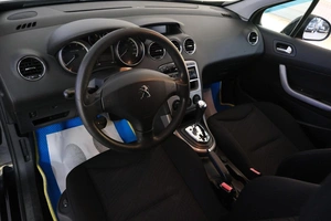 Хетчбэк Peugeot 308 2012 года, 629000 рублей, Омск