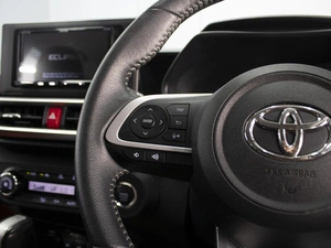 Внедорожник Toyota Raize 2020 года, 1610000 рублей, Омск
