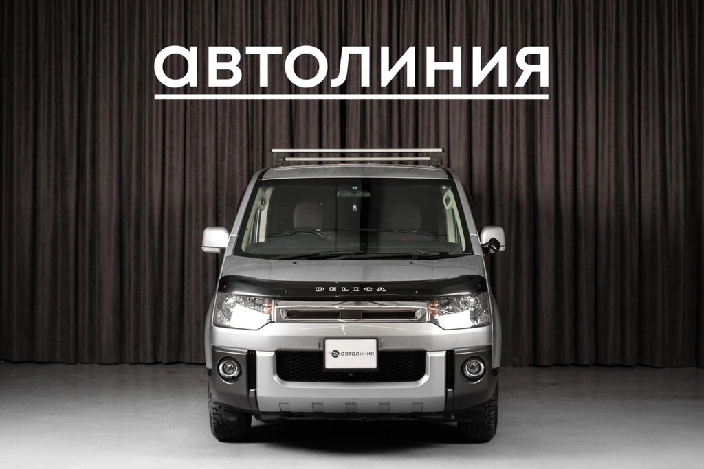 Минивэн Mitsubishi Delica D5 2013 года, 1370000 рублей, Красноярск