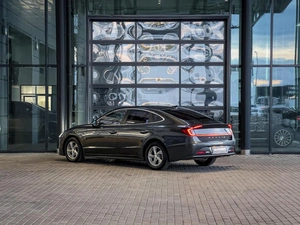 Седан Hyundai Sonata 2019 года, 2120000 рублей, Уфа
