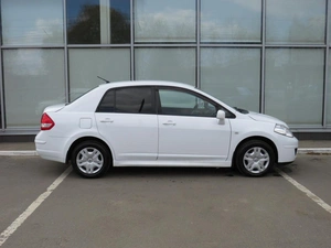 Седан Nissan Tiida 2011 года, 675000 рублей, Брянск