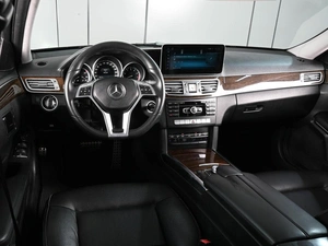 Седан Mercedes-benz E-класс 2013 года, 2019000 рублей, Ростов-на-Дону