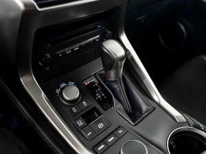 Внедорожник Lexus NX 2015 года, 2675000 рублей, Красноярск