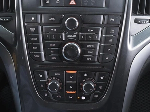 Седан Opel Astra 2013 года, 845000 рублей, Ростов-на-Дону