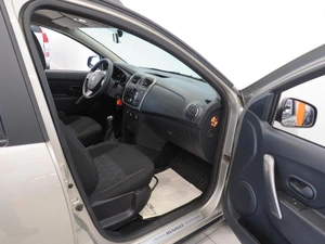 Хэтчбек Renault Sandero 2016 года, 1100000 рублей, Калуга