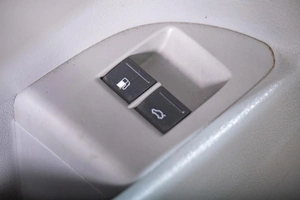 Внедорожник Volkswagen Touareg 2008 года, 1269000 рублей, Томск