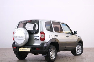 Внедорожник Chevrolet Niva 2012 года, 599000 рублей, Омск