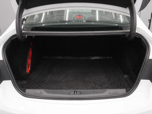 Седан Opel Astra 2014 года, 924000 рублей, Воронеж