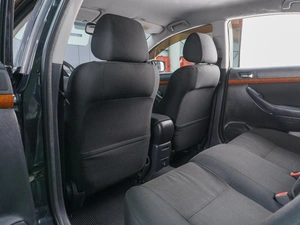 Седан Toyota Avensis 2007 года, 879000 рублей, Сургут