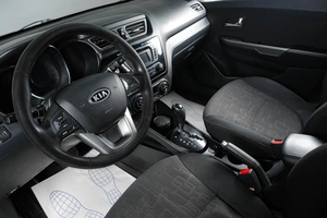 Седан Kia Rio 2012 года, 999000 рублей, Тюмень