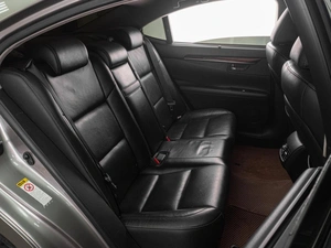 Седан Lexus ES 2015 года, 2078000 рублей, Тюмень