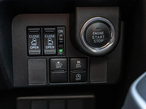Хетчбэк Toyota Tank 2017 года, 1149000 рублей, Краснодар