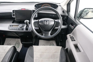 Минивэн Honda Freed 2010 года, 999000 рублей, Красноярск