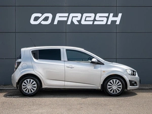 Хетчбэк Chevrolet Aveo 2013 года, 800000 рублей, Краснодар
