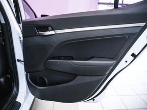 Седан Hyundai Avante 2019 года, 1600000 рублей, Красноярск