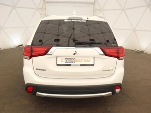 Внедорожник Mitsubishi Outlander 2017 года, 1770000 рублей, Орёл
