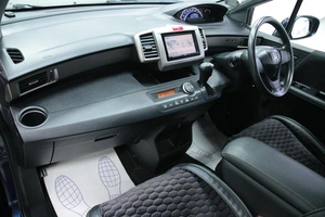 Минивэн Honda Freed 2011 года, 1058000 рублей, Солонцы