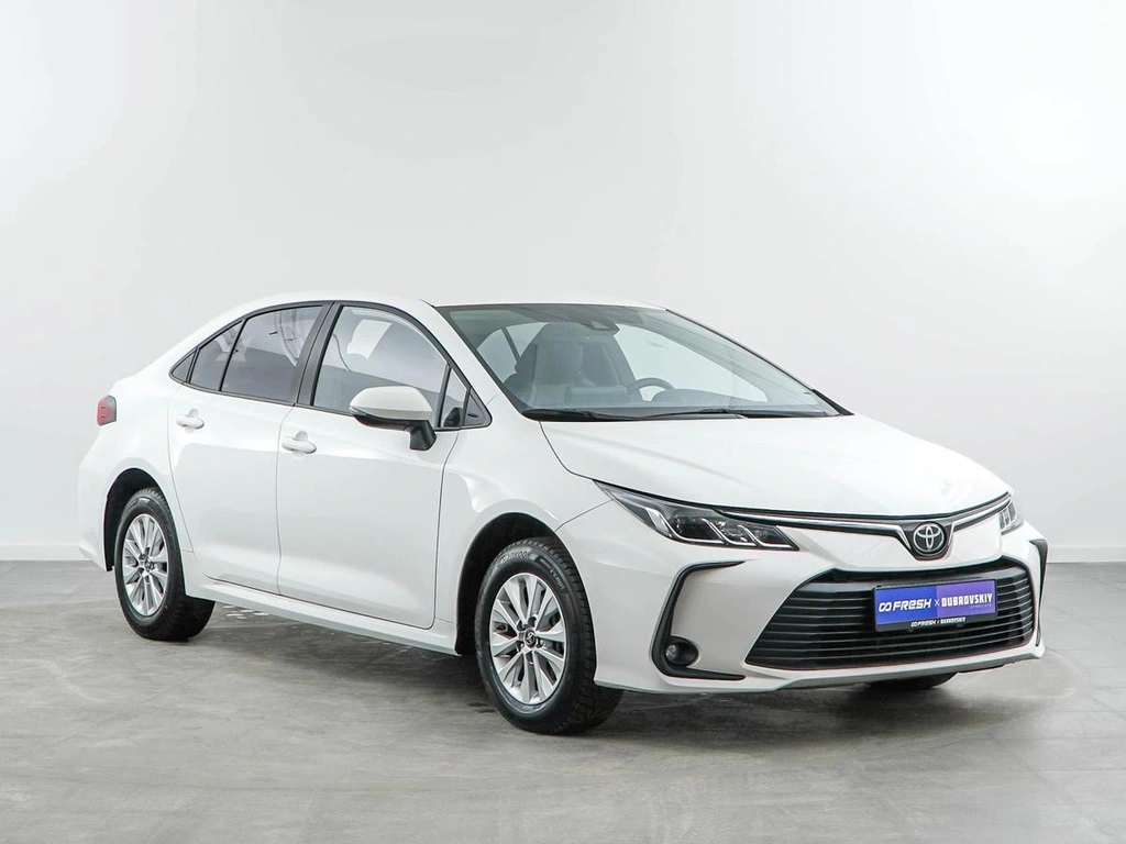 Седан Toyota Corolla 2021 года, 1998999 рублей, Москва