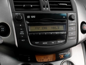 Внедорожник Toyota RAV4 2011 года, 1399000 рублей, Тюмень