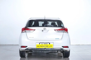 Хетчбэк Toyota Auris 2015 года, 1319000 рублей, Челябинск
