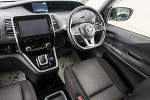 Минивэн Nissan Serena 2018 года, 1849000 рублей, Красноярск