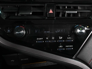 Седан Toyota Camry 2021 года, 3399000 рублей, Ростов-на-Дону