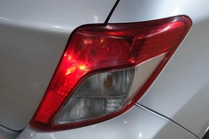 Хетчбэк Toyota Vitz 2013 года, 699000 рублей, Новокузнецк