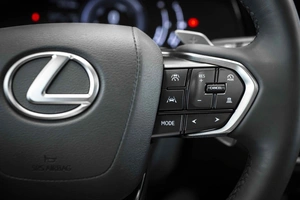 Внедорожник Lexus RX 2023 года, 8899999 рублей, Москва