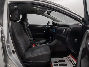 Седан Toyota Corolla 2017 года, 1900000 рублей, Красноярск