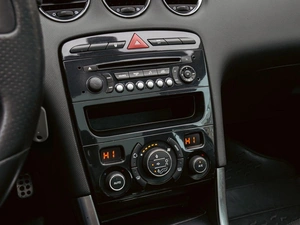 Хетчбэк Peugeot 308 2012 года, 698000 рублей, Краснодар