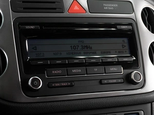 Внедорожник Volkswagen Tiguan 2009 года, 1199000 рублей, Тюмень