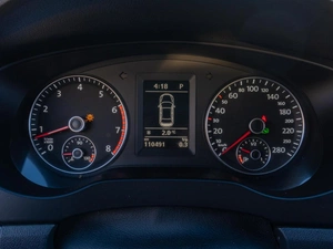 Седан Volkswagen Jetta 2012 года, 1199000 рублей, Саратов