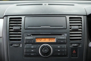 Седан Nissan Tiida 2005 года, 369000 рублей, Омск