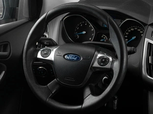 Хетчбэк Ford Focus 2012 года, 899000 рублей, Тюмень