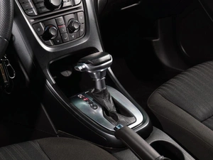 Хетчбэк Opel Astra 2011 года, 598000 рублей, Тверь
