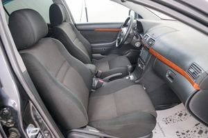 Седан Toyota Avensis 2008 года, 959000 рублей, Красноярск